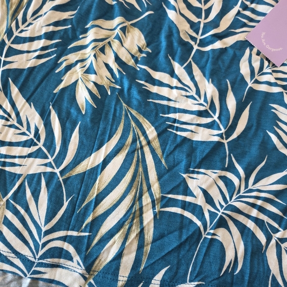 ‼️3/$30‼️ Blue & White Leaf Print Shorts Womens 3X Tropical Lightweight Coastal - Picture 6 of 7